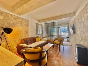 Comfort Studio, Balcony, Sea View | Soundproofing, free WiFi - Sea View Studio Terminal (Budva)