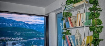 Sea View Studio Terminal