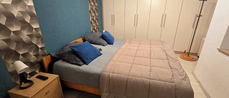 2 Schlafzimmer, Bügeleisen/Bügelbrett, kostenloses WLAN, Bettwäsche