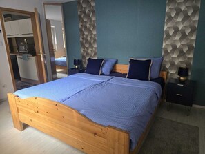 2 habitaciones, tabla de planchar con plancha y wifi gratis 