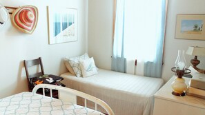 5 habitaciones, tabla de planchar con plancha, wifi y ropa de cama
