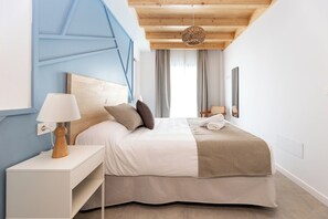 Deluxe Apartment, 3 Bedrooms | Free WiFi, bed sheets - Nest Flats Triunfo (Granada)