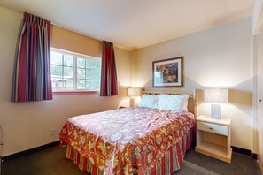 1 bedroom, iron/ironing board, Internet, bed sheets