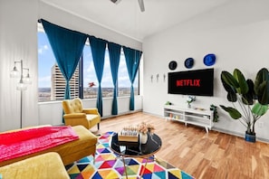 Smart TV, computer monitors