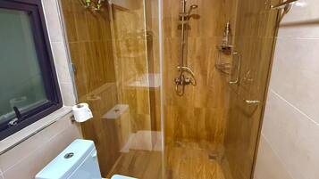 Luxury Apartment, Balcony, Partial Ocean View | Bathroom