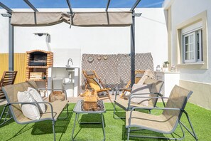 Terrace/patio - Assenta Beach House - 2 bedroom house with patio (São Pedro da Cadeira)