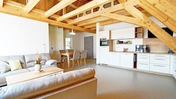 Family Apartment, Mountain View | Living area