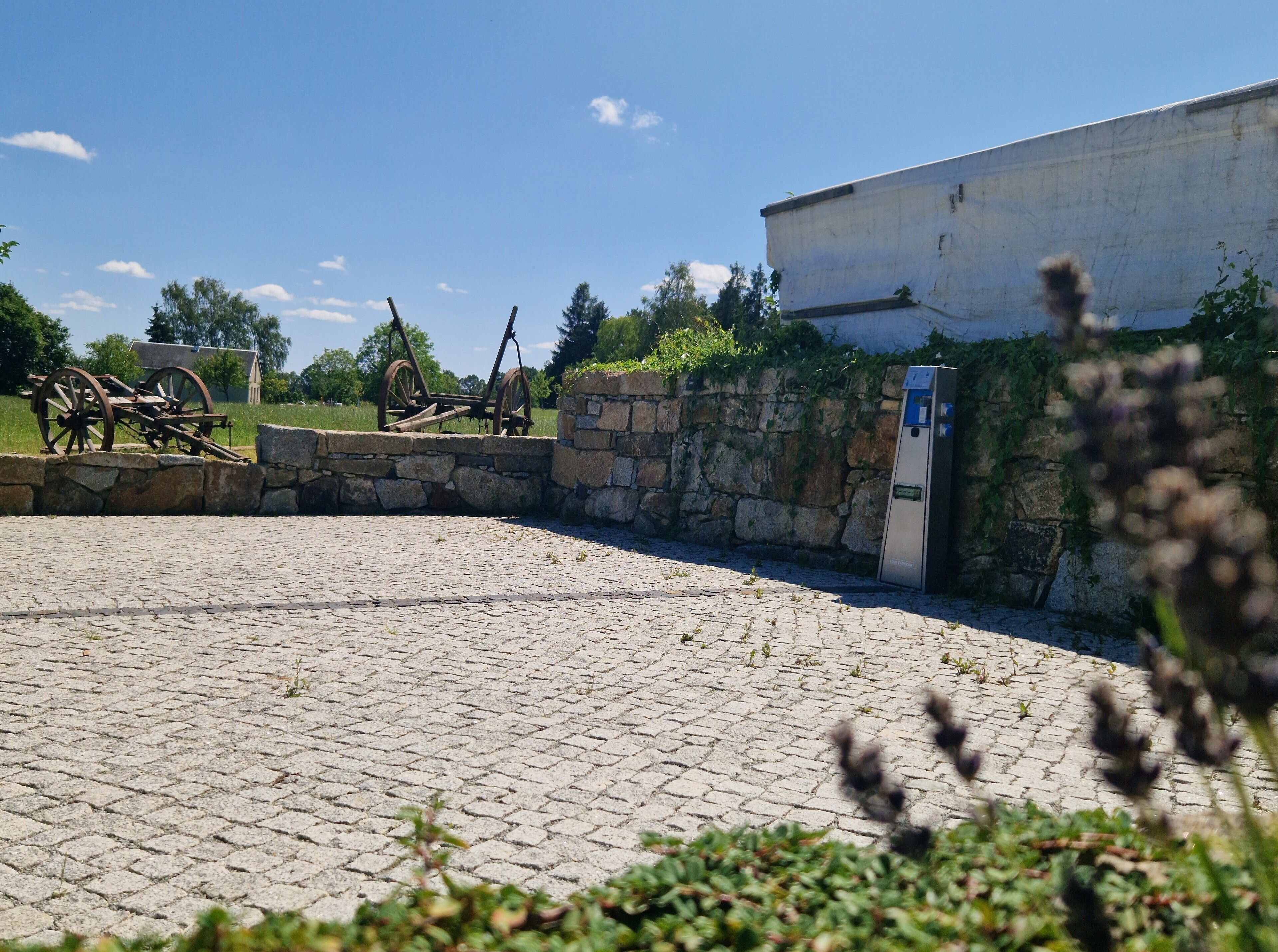 Mobile Unterkunft, Haustiere gestattet, Blick auf die Anlage | Wohnbereich