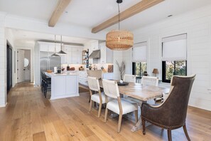 Dining - Stay at Beach Babe on the Isle of Palms (Isle of Palms)