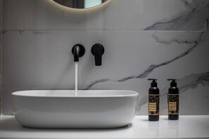 Bathroom - Anemone Premium Suites Faliraki Superior Apartment 4 (Faliraki)