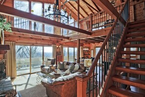 Smart TV, fireplace, computer monitors