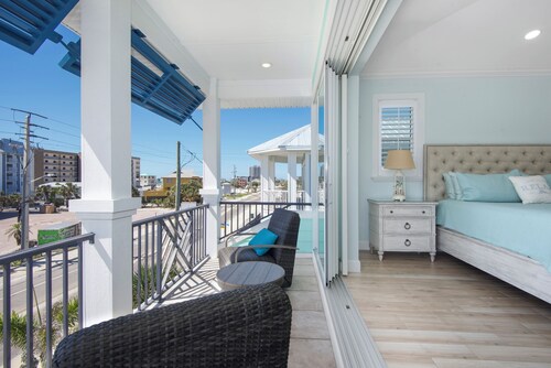 🏖️Private Heated Saltwater Pool-Steps to Beach-Reef of Paradise🏖️