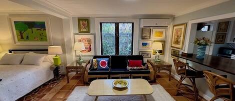 Fer et planche à repasser, Wi-Fi gratuit, draps fournis