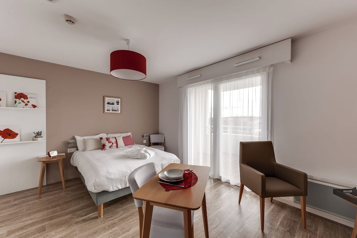 Studio | 1 bedroom, soundproofing, free WiFi, bed sheets