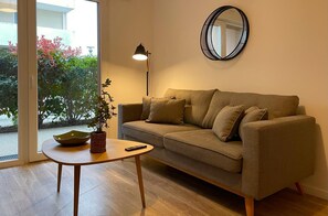 Apartment, 1 Bedroom | Living room
