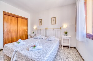House | 3 bedrooms, iron/ironing board