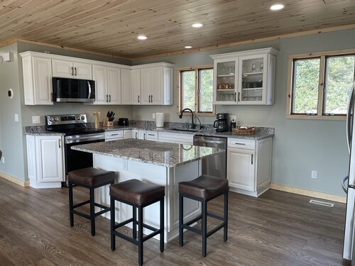 Rifle River Lodge, Rifle River Lodge LLC