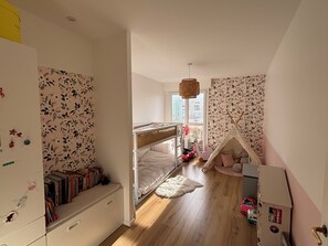 2 sovrum, strykjärn/strykbräda, wi-fi och sängkläder