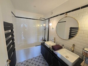Hair dryer, towels