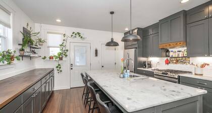 Northside Nook Home for 6!