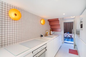 Fridge, microwave, oven, dishwasher