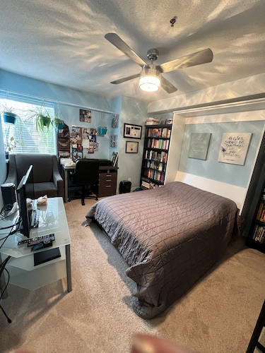 Room in townhouse