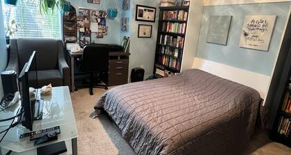 Room in townhouse