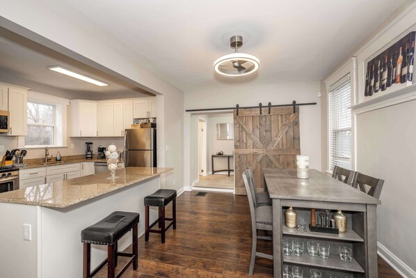 House, Multiple Beds, Kitchen, City View (Queen City Homestead) | Private kitchen | Fridge, microwave, oven, stovetop