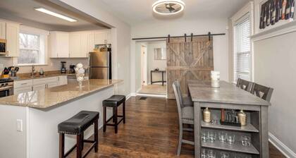 Queen City Homestead For 6!