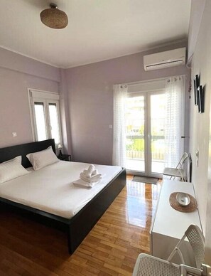 2 bedrooms, WiFi, bed sheets - Athens Riviera Alimos by Comfort Club, Athens best getaway to enjoy Sea & Culture  (Alimos)