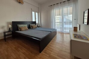2 bedrooms, WiFi, bed sheets - Athens Riviera Alimos by Comfort Club, Athens best getaway to enjoy Sea & Culture  (Alimos)