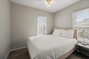 House, 2 Queen Beds, Patio, Garden View (The Cozy Bellows)