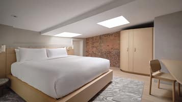 Zimmersafe, schallisolierte Zimmer, Bügeleisen/Bügelbrett