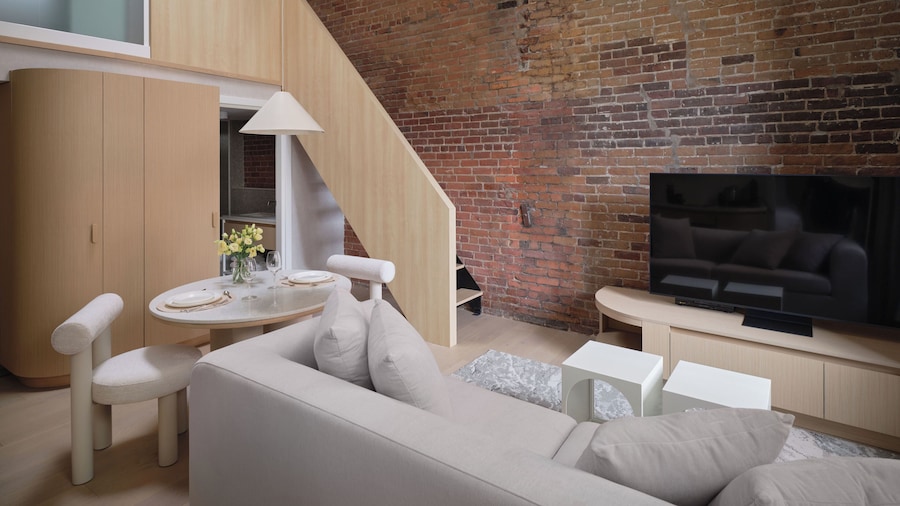 Corner Apartments