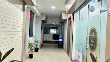 Deluxe Double Room | Desk, laptop workspace, free WiFi
