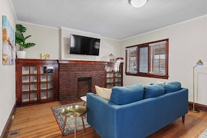 Townhome, Multiple Beds, Patio, Garden View (Tibet Twins 2) | Living area | 42-inch flat-screen TV with digital channels