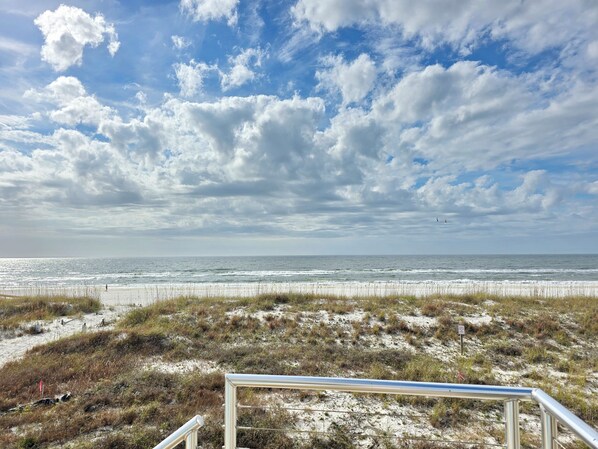 Accommodatie ligt op het strand