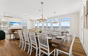 Dining - Gorgeous Beachfront Home, Private Pool, Amazing Views, Mexico Beach (Mexico Beach)