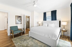 6 bedrooms, iron/ironing board, free WiFi, bed sheets - Gorgeous Beachfront Home, Private Pool, Amazing Views, Mexico Beach (Mexico Beach)