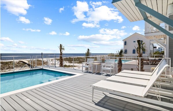 A heated pool - Gorgeous Beachfront Home, Private Pool, Amazing Views, Mexico Beach (Mexico Beach)