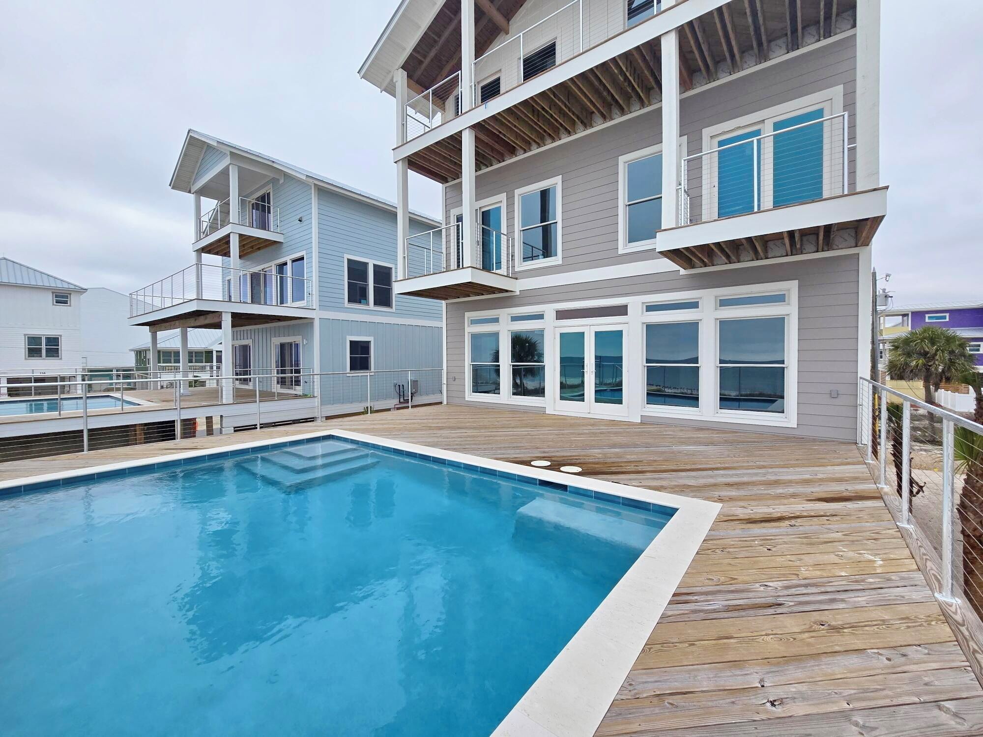 Et oppvarmet basseng