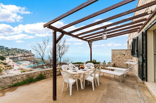Villa Occhi sul Mare by BarbarHouse