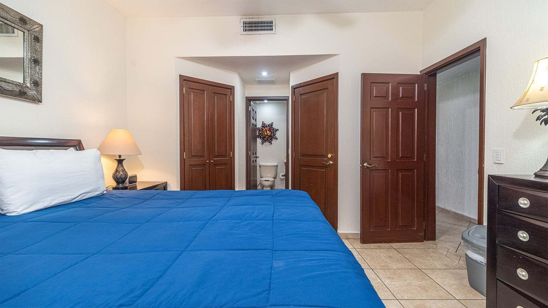 1 dormitorio, decoración individual, mobiliario individual