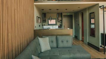 Villa Deluxe, piscina privada, vistas a la montaña | Zona de estar | Una televisión de pantalla plana