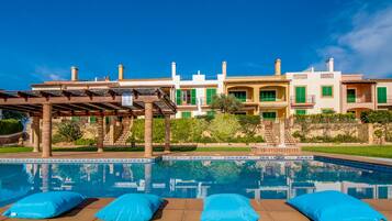 Apartment | Pool | Outdoor pool