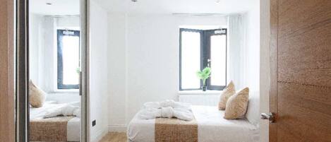 2 bedrooms, iron/ironing board, travel crib, free WiFi