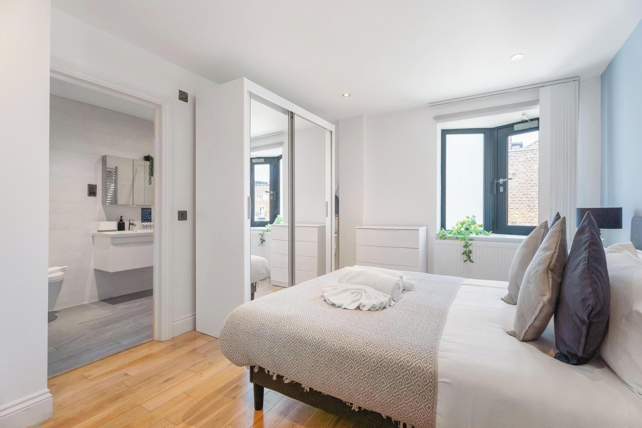 2 Schlafzimmer, Bügeleisen/Bügelbrett, Reisekinderbett, kostenloses WLAN
