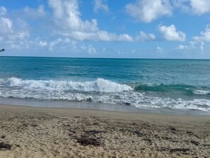 Am Strand, Liegestühle, Strandtücher