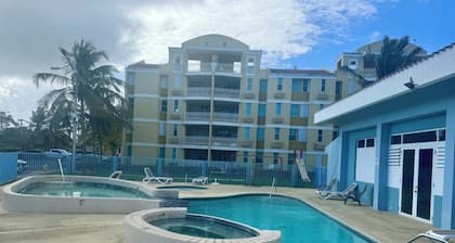 Zen Penthouse with Spectacular Ocean and Nature Reserve Views for Family Retreat