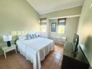 3 bedrooms, iron/ironing board, travel crib, WiFi
